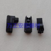 Automatic aperture plug